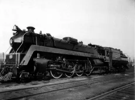 Side view of steam locomotive no. 6061