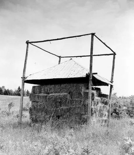 Grain barracks