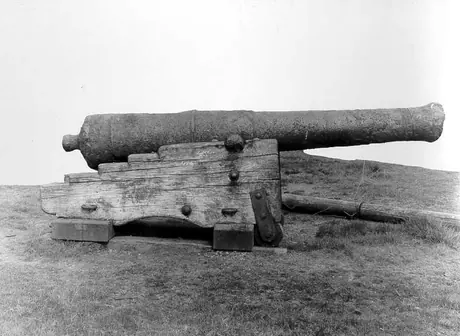 Louisbourg cannon recovered from the harbour