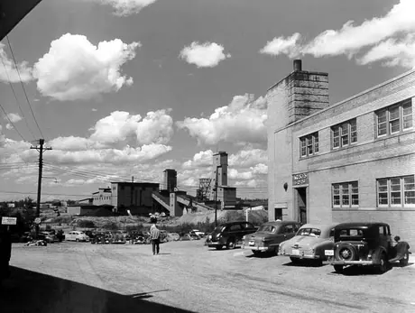 New and old buildings at a Wrighthargreaves Mine