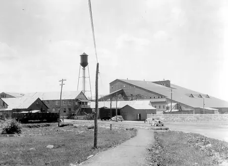 Offices and mill at Dome Mine, South Porcupine, Ontario