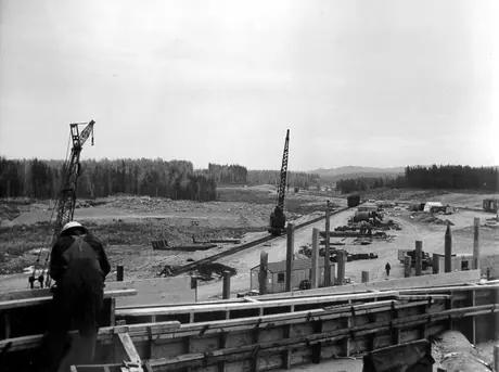 Construction of the Moose Mountain Mine prior to its 1959 reopening