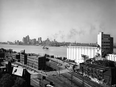 Hiram Walker Distillery, Detroit skyline in the background