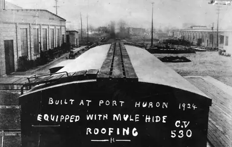 Central Vermont Railway refrigerated milk car 530, showing mule hide roofing.
