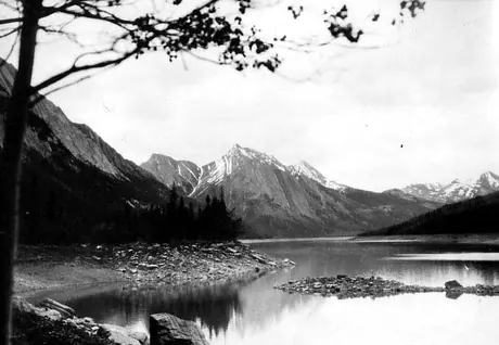 Medicine Lake, Jasper National Park, Alberta