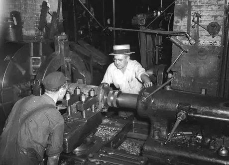 Work in the St. Albans shops of the Central Vermont Railway - machining.