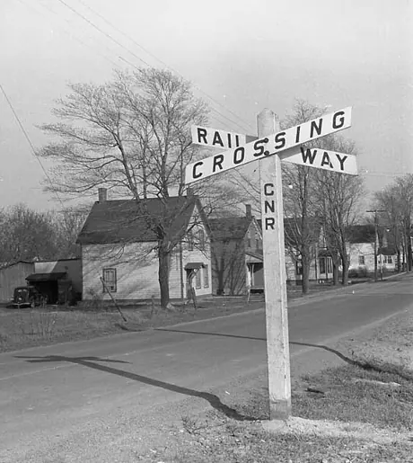Crossbuck at a grade crossing in Cornwall.