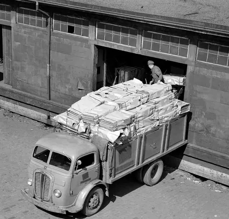 Loading a truck from the Bonaventure freight shed