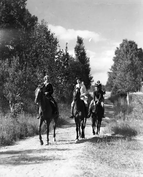 Horseback riding at Glen Bernard Camp