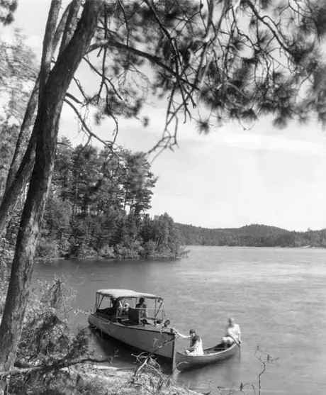 Boating and fishing at Temagami