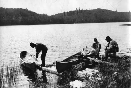 Canoe enthusiasts at Rainy Lake