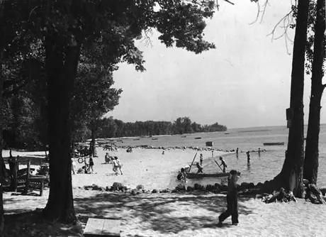 Bathers at Calumet Beach, Lake of Two Mountains
