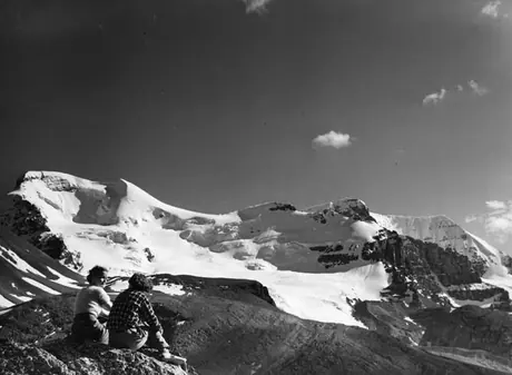 Hikers resting at Mount Athabasca, Jasper