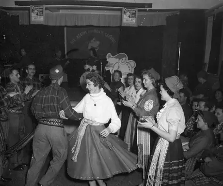 Dancing at a bean supper, Sainte-Agathe-des-Monts