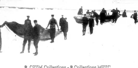 Ice boats used in crossing from mainland prior to car ferry service