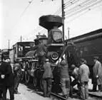 Lowering the cow catcher on Locomotive 40