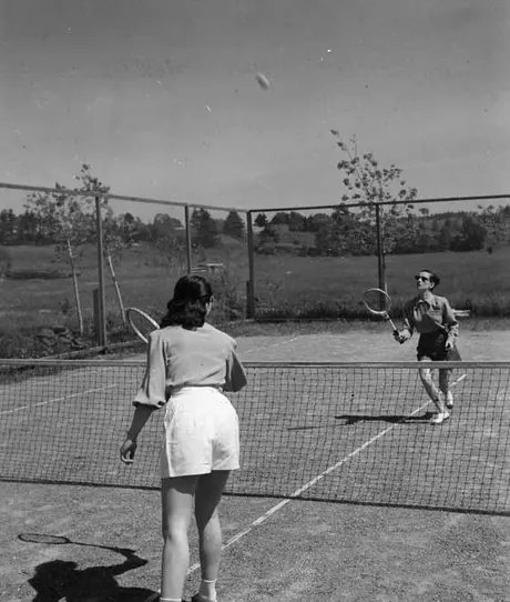Quebec vacation - tennis at Rocher Blanc