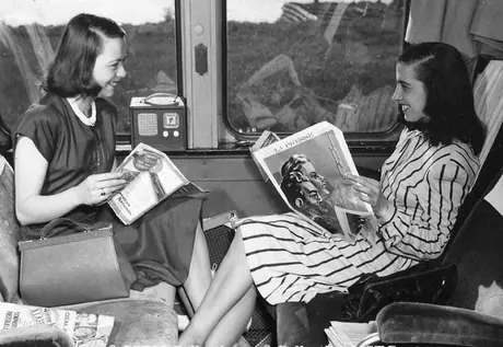 Quebec vacation - Reading on the train