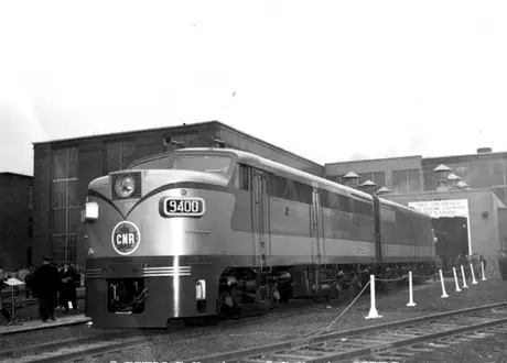 9400 and 9401 the first streamlined diesel locomotives built in Canada by Montreal Locomotive Works in 1950
