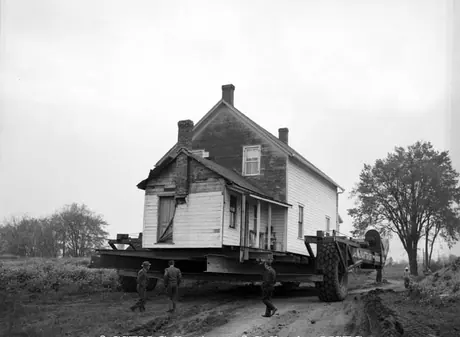 Relocation of the town of Iroquois, Ontario for the construction of the St. Lawrence seaway