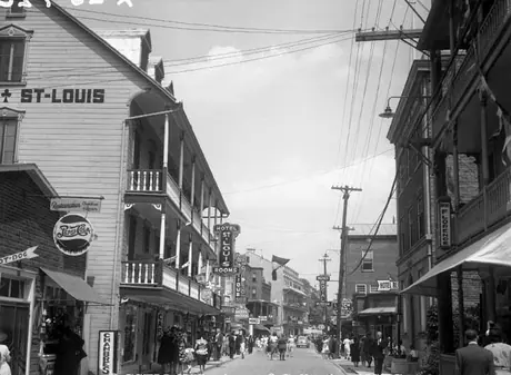 Street scene in Ste. Anne de Beaupré