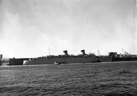Troop ship S.S. Queen Elizabeth docked at Pier 21, Halifax