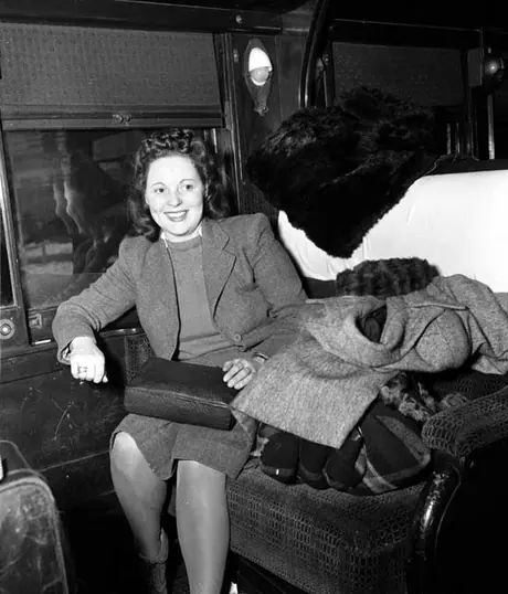 British war brides traveling by train from Halifax