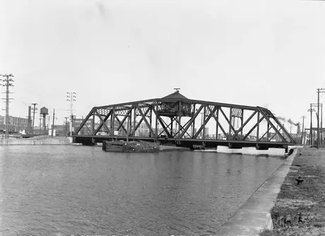 Montreal terminals - Lachine canal swing bridge