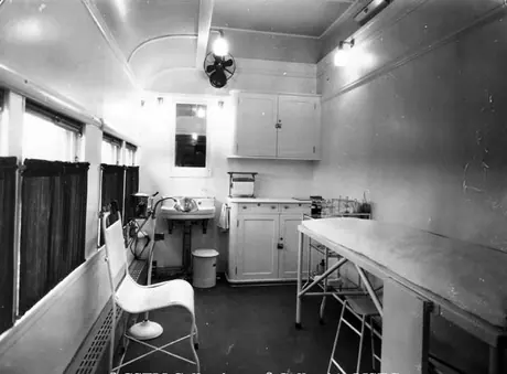 Medical clinic car, Moncton - operating room