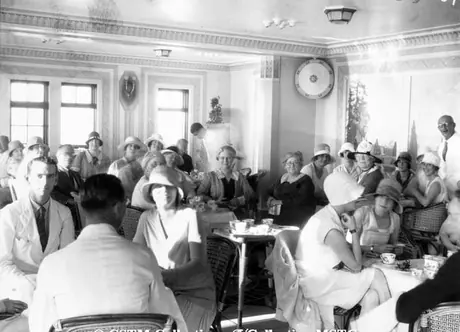 CNSS Lady Nelson - party in garden lounge